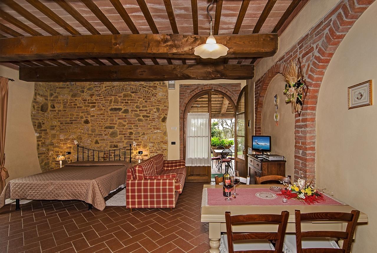 Agriturismo Valliferone Crespina エクステリア 写真