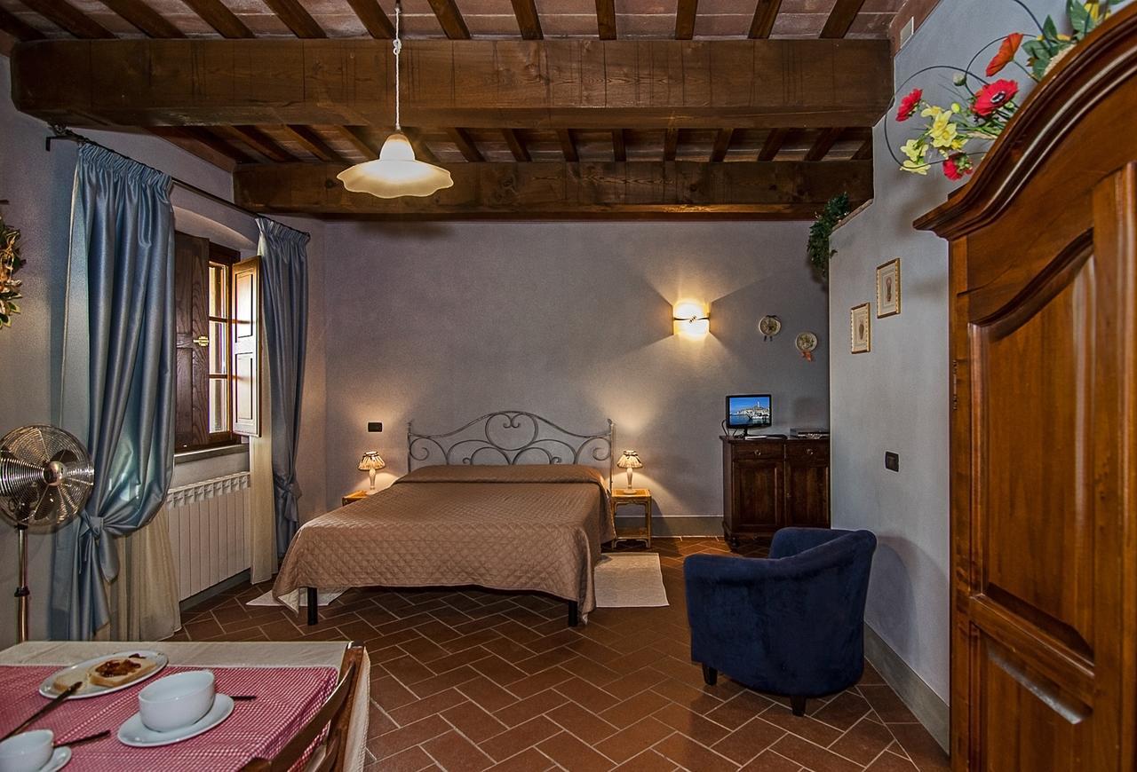 Agriturismo Valliferone Crespina エクステリア 写真